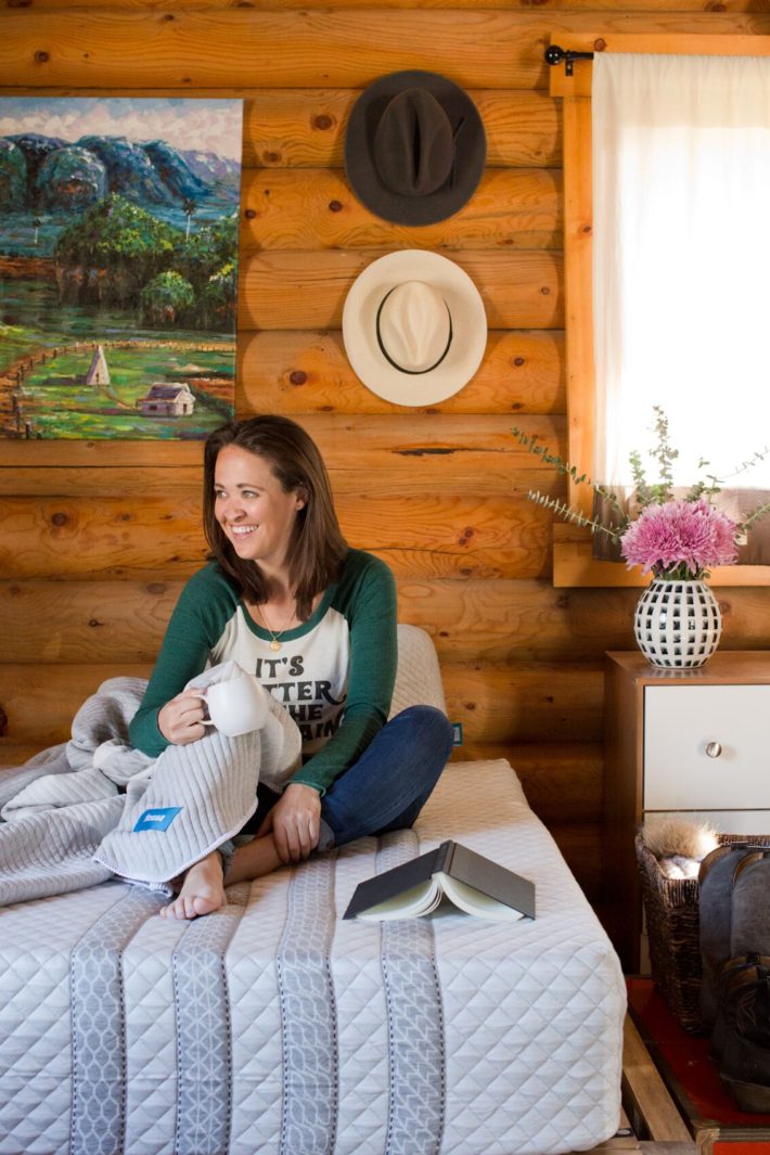 Jackson Hole blogger reviews Leesa Mattress for cabin living