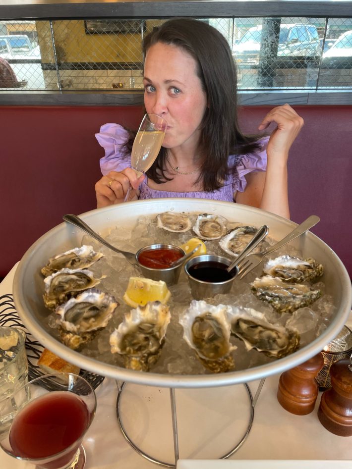 Jackson Hole blogger eats oysters at Bistro Bar in Cloudveil Hotel